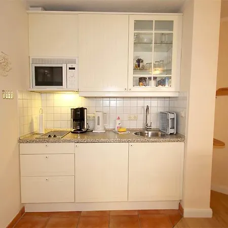 Strandstrasse-32-wohnung-35-727 アパート
